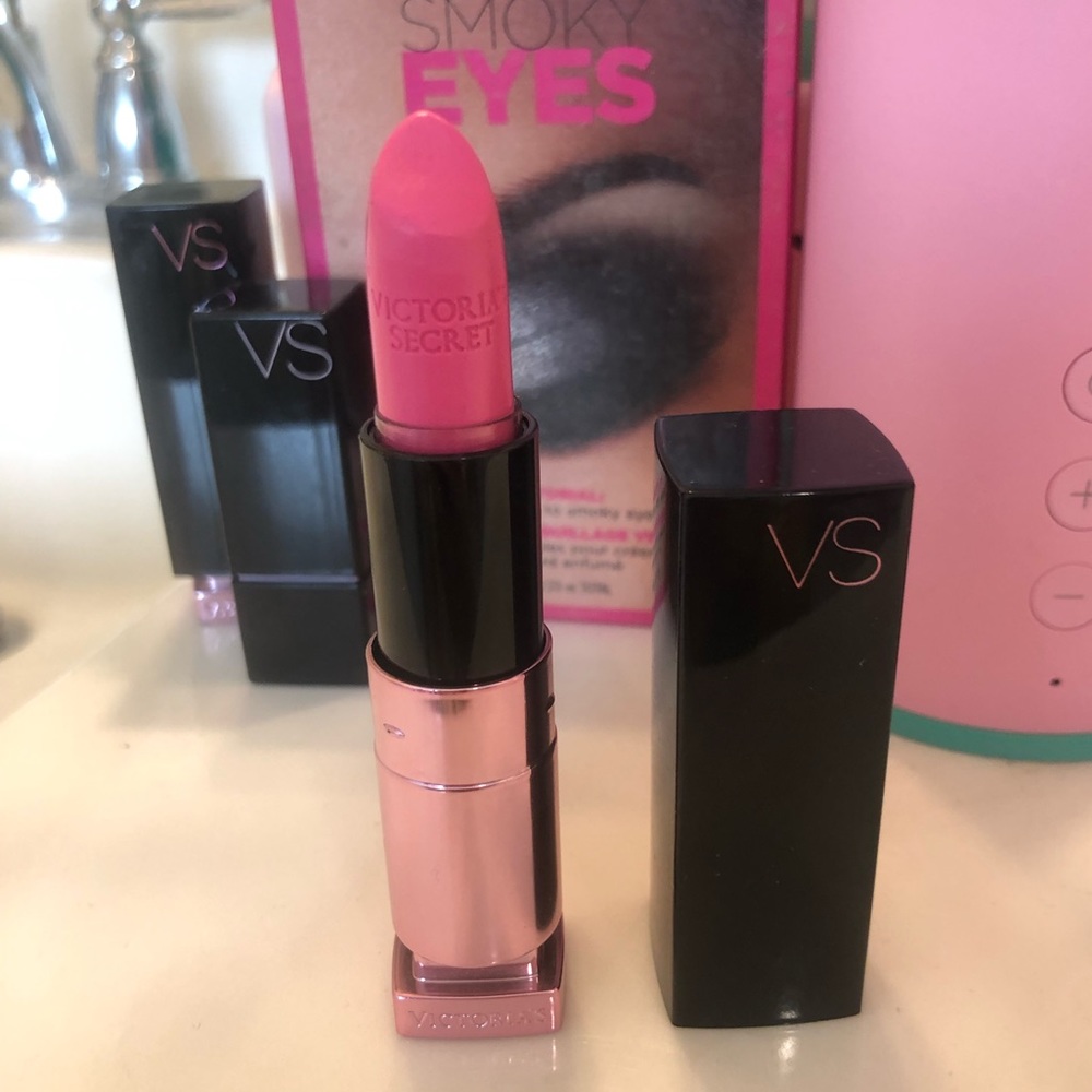 VS Color Drama Lipstick color Smooth Talker